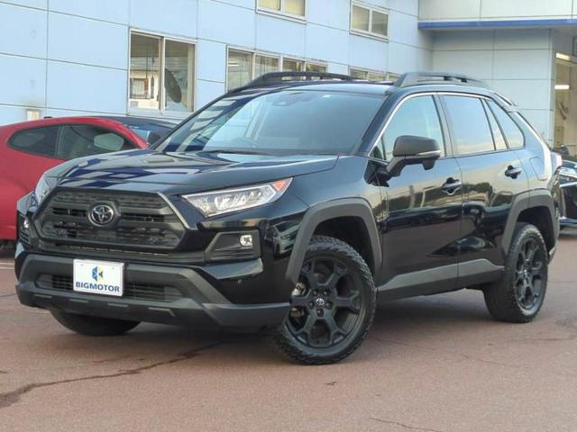 ＲＡＶ４(トヨタ) ４ＷＤアドベンチャーオフロードパッケージ２　純正　１０．５インチ　メモリーナビ／デジタルインナーミラー／トヨタセーフティセンス／シートエアコン／車線逸脱防止支援システム／シート　合皮／ヘッドランプ　ＬＥＤ／Ｂｌｕｅｔｏｏｔｈ接続　バックカメラ 中古車画像