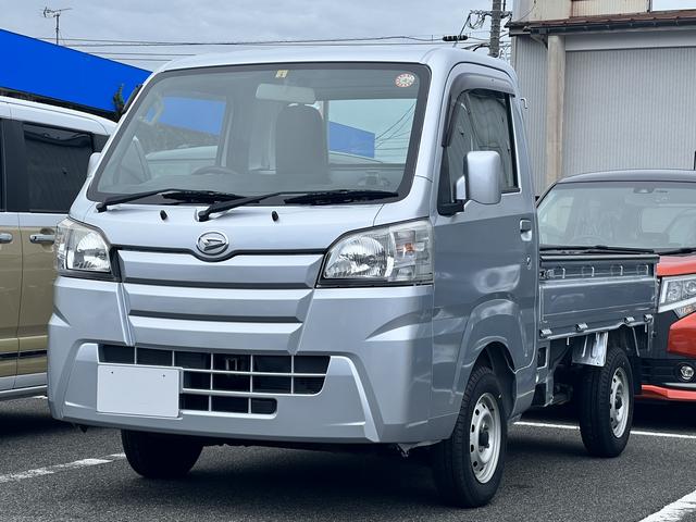 スタンダード 4WD 5速MT 3方開 荷台ゴムマット エアコン パワステ CDオーディオ(1枚目)