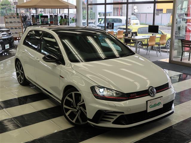 フォルクスワーゲン ゴルフＧＴＩ クラブスポーツ　トラックエディション　全国２００台限定車　ディーラー記録簿８枚　専用バンパー　レカロスポーツシート　リヤスポイラー　アルカンターラ３本スポークステアリング　専用１９インチアルミホイール　純正ナビ　ＴＶ　ＥＴＣ２．０