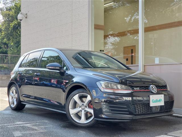 フォルクスワーゲン ゴルフＧＴＩ ベースグレード　ワンオーナー　禁煙車　２０１５ｙモデル　ディスカバープロ　ナビ　フルセグ　バックカメラ　クルーズコントロール　ブレーキオートホールド　ＨＩＤライト　コーナーセンサー　ＥＴＣ　ディーラー点検記録簿