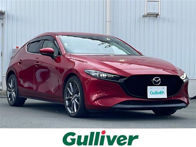 ＭＡＺＤＡ３ファストバック ２０Ｓプロアクティブ　禁煙車　クルーズコントロール追従走行あり　全方位モニター　純正ＳＤナビ　パドルシフト　ビルトインＥＴＣ　Ｂｌｕｅｔｏｏｔｈ接続　ＵＳＢ入力端子　純正フロアマット　純正１８インチアルミホイール