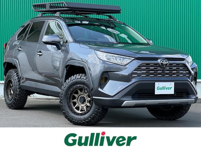 ＲＡＶ４ Ｇ　９インチナビ　ムーンルーフ　パノラマミックビューモニター　パワーバックドア　パワーシート　シートヒーター　ステアリングヒーター　レーダークルーズコントロール　ＬＥＤヘッドライト　ドライブレコーダー