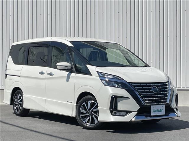 セレナ（日産）ハイウェイスター　Ｖ　純正１０インチＳＤナビ　プロパイロット　アラウンドビューモニター　デジタルインナーミラー　両側パワースライドドア　クルーズコントロール　ステアリングリモコン　オートホールド電動格納ウインカーミラー 中古車画像