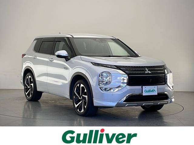アウトランダーＰＨＥＶ(三菱) Ｐ　４ＷＤ　純正ナビ　フルセグＴＶ　全方位カメラ　ＬＥＤライト　革シート 中古車画像