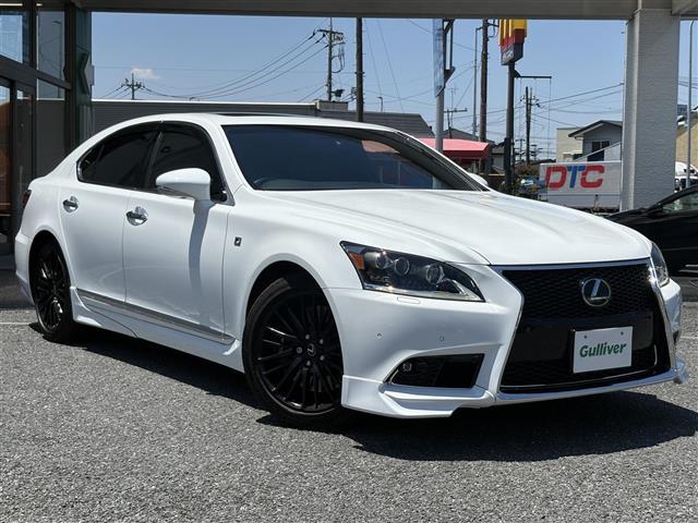 ＬＳ４６０　ＦスポーツＸライン　ＴＲＤアンダーエアロ　ＴＲＤマフラー　サンルーフ　純正ナビＴＶ　バックカメラ　ＤＳＲＣＥＴＣ　エアサスコントロール　赤黒コンビ皮シート　ヒーター＆エアーシート　ステアリングヒーター