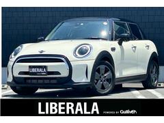 ＭＩＮＩ　ＭＩＮＩ　クーパー　クラシックトリム　ドライビングアシストＰＫＧ　デジタルＰＫＧ