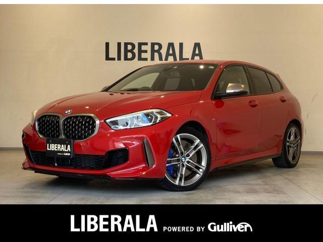Ｍ１３５ｉ　ｘＤｒｉｖｅ　ワンオーナー　純正ナビ　Ｂｌｕｅｔｏｏｔｈ　バックカメラ　黒革シート　パワーシート　シートヒーター　パワーバックドア　純正１８インチアルミホイール　ＬＥＤライト　コーナーセンサー　ミラー一体型ＥＴＣ