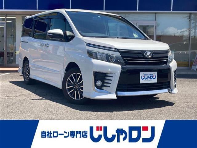 ＺＳ　両側パワースライドドア　社外ナビ　ＣＤ／ＤＶＤ／フルセグ／Ｂｌｕｅｔｏｏｔｈ／ＳＤ　プッシュスタート　スマートキー　ＬＥＤヘッドライト　オートライト　フォグライト　革巻きステアリング
