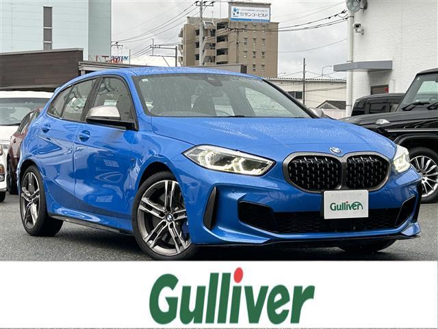 Ｍ１３５ｉ　ｘＤｒｉｖｅ　・禁煙車・純正ナビ・Ｂｌｕｅｔｏｏｔｈ・クルーズコントロール追従有・前後ドライブレコーダー・前席パワーシート・コーナーセンサー（前後）・プッシュスタート・純正アルミホイール・純正フロアマット