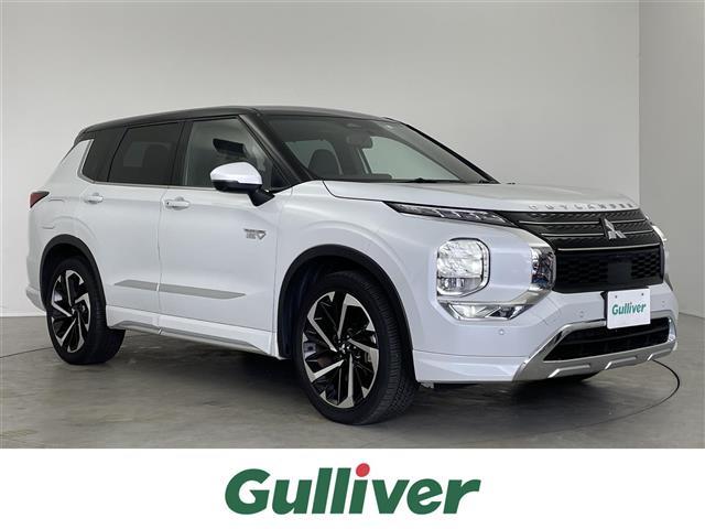 アウトランダーＰＨＥＶ(三菱) Ｐ　純正ナビ　マルチアラウンドモニター　ＢＳＩ　ＢＯＳＥサウンド　ビルトインＥＴＣ２．０　ワイヤレス充電　メモリシート　シートヒーター　ＨＵＤ　メモリシート　シートヒーター　マッサージ機能　ＬＥＤ　地デジ 中古車画像