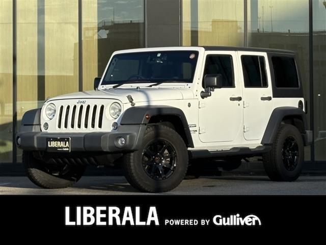 ジープ・ラングラーアンリミテッド スポーツ　４ＷＤ　純正サイドステップ　ＭＤチェンジャー　サンルーフ　ドライブレコーダー　ＥＴＣ　シガーソケット　純正タイヤ１７インチ　取り扱い説明書　保証書　Ｗエアバッグ（1枚目）