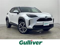 ヤリスクロス ハイブリッドZ 純正ナビ 衝突被害軽減防止ブレーキ 全方位カメラ 寒冷地仕様 レーダークルーズコントロール BSM ヘッドアップディスプレイ パワーバックドア フルセグTV レーンキープアシスト ETC 前後ドラレコ 中古車画像