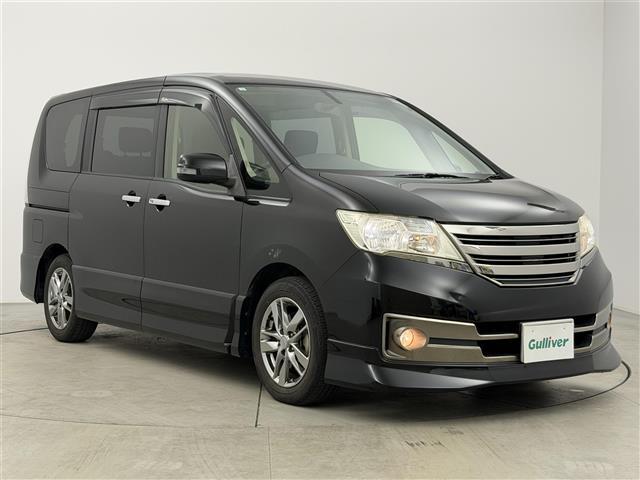 セレナ(日産) ライダー ブラックライン S−ハイブリッド ナビ フリップダウンモニター 両側パワスラ ビルトETC クルコン 電格ミラー ステアリングスイッチ USB/AUX スマートキー HIDライト スタッドレス積込 保証書 取説 記録簿 スペアキー 中古車画像