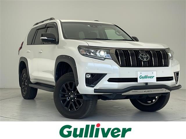 沖縄県の中古車ならランドクルーザープラド ＴＸ　Ｌパッケージ・ブラックエディション　純正９インチナビ　サンルーフ　全方位カメラ　フルセグＴＶ　Ｂｌｕｅｔｏｏｔｈ　リフトアップ　オーバーフェンダー　黒革シート　エアーシート　前後コーナーセンサー　ドライブレコーダー　ＬＥＤヘッドライト