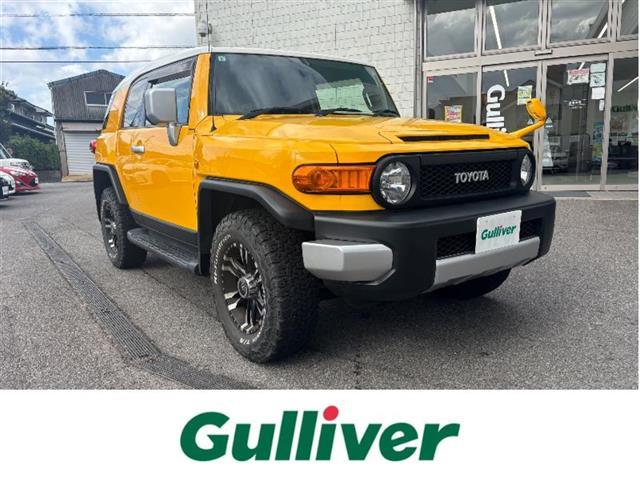 FJクルーザー ベースグレード ワンオーナー 禁煙 4WD 背面タイヤ 純正ナビ フルセグ バックカメラ ETC ABS 横滑り防止装置 盗難防止装置 コーナーセンサー パワーウィンドウ パワステ 保証書 取扱説明書 スペアキー(1枚目)