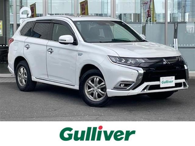 アウトランダーPHEV Sエディション 4WD/電気温水式ヒーター/レザーシート/D/N席パワーシート/ハンドルヒーター/サンルーフ/ALPINEナビ(BlueTooth/ドラレコ/TV/ラジオ)/バックカメラ/全周囲カメラ(1枚目)