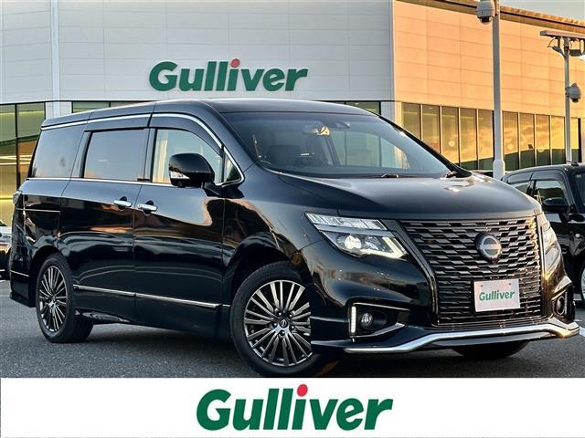 エルグランド(日産) ２５０ハイウェイスタープレミアムアーバンクロム　ワンオーナー・純正ナビ・フルセグＴＶ・純正ＡＷ・両側Ｐスラ・パワーバックドア・エマージェンシーブレーキ・ブラインドスポットモニター・純正フロントスポイラー・全方位カメラ・パワーシート・ＬＥＤライト 中古車画像