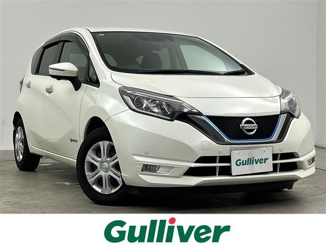 ノート(日産) ｅ−パワー　Ｘ　禁煙車　純正ナビ　エマージェンシーブレーキ　レーンキープアシスト　アラウンドビューモニター　インテリジェントスマートルームミラー　前後コーナーセンサー　ＬＥＤ　ＥＴＣ　ＤＶＤ再生　Ｂｌｕｅｔｏｏｔｈ 中古車画像