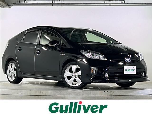 プリウス(トヨタ) Ｇ　禁煙　純正８型ナビ　バックカメラ　クルーズコントロール　ＥＴＣ　ドライブレコーダー　ＬＥＤ室内灯　ＨＩＤヘッドライト　フォグランプ　オートライト　パワーシート　トノカバ　純正ドアバイザー　電動格納ミラ 中古車画像