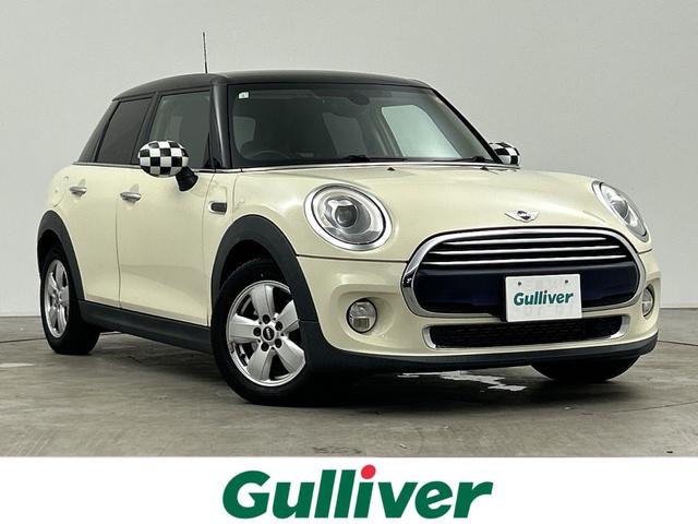 ＭＩＮＩ(ミニ) クーパーＤ　禁煙車　純正ナビ　Ｂｌｕｅｔｏｏｔｈ／ＡＵＸ　アイドリングストップ　電格ミラー　純正アルミホイール　プッシュスタート　スマートキー　オートライト　ビルトインＥＴＣ　アイドリングストップ 中古車画像