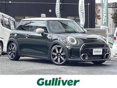 MINI クーパーS クラシック・トリム 純正ディスプレイオーディオ(FM/AM/Bluetooth) ハーフレザーシート 衝突被害軽減装置 ヘッドアップディスプレイ クルーズコントロール レーンキープアシスト コーナーセンサー ローダウン 中古車画像
