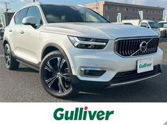 XC40 T4 AWD インスクリプション サンルーフ/衝突軽減ブレーキ/レーンキープアシスト/純正ナビ/地デジTV/全方位カメラ/Bluetooth/harman/kardon/黒レザーシート/シートヒーター/ステアリングヒーター/BLIS 中古車画像