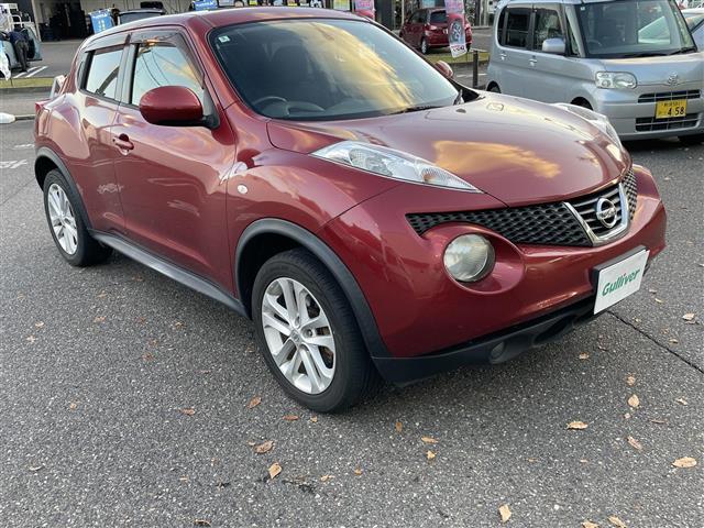 ジューク(日産) １６ＧＴ　ＦＯＵＲ　４ＷＤターボフルオートタイマーメモリナビワンセグテレビバックカメラドアバイザーＥＴＣ純正ホイール夏タイヤ装着純正フロアマットＢｌｕｅｔｏｏｔｈ電動格納ドアミラー 中古車画像