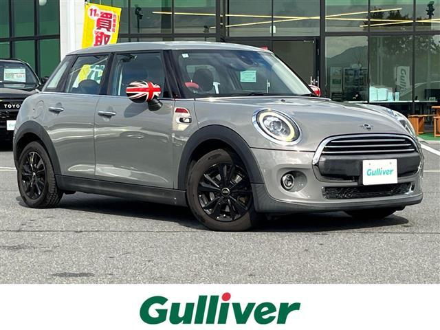 ＭＩＮＩ(ミニ) クーパー　純正ナビ　純正シート　バックモニター　ＥＴＣ　アイドリングストップ　ＬＥＤヘッドライト　オートライト　純正１５インチＡＷ　プッシュスタート　スペアキー１本　前後ドライブレコーダー　［ＺＤＲ−０３５］ 中古車画像