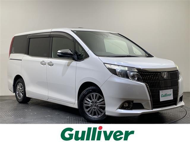 エスクァイア(トヨタ) Ｇｉ　ブラックテーラード　ツインムーンルーフ／ＡＬＰＩＮＥ１１インチナビ／ＴＶ／両側電動スライドドア／ビルトインＥＴＣ／シートヒーター／クルーズコントロール／革巻きステアリング／ＬＥＤヘッドライト／オートマチックハイビーム 中古車画像