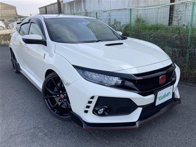 シビック(ホンダ) タイプＲ　禁煙車　バックモニター　クルコン　ＬＥＤヘッドランプ　オートライト　純正ナビ　フルセグＴＶ　オートエアコン　革巻きステアリング　ステリモ　純正２０インチＡＷ　スマートキー　プッシュエンジンスタート 中古車画像