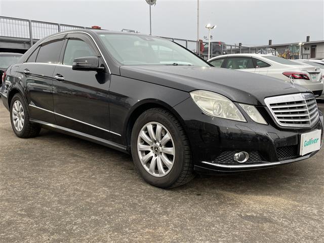 Ｅクラス(メルセデス・ベンツ) Ｅ３００　純正メモリナビ　地デジＴＶ　ＤＶＤ　Ｂｌｕｅｔｏｏｔｈ　ＥＴＣ　バックカメラ　前席Ｐシート　クルーズコントロール　前後コーナーセンサー　スマートキー　プッシュスタート　純正アルミホイール　純正マット 中古車画像