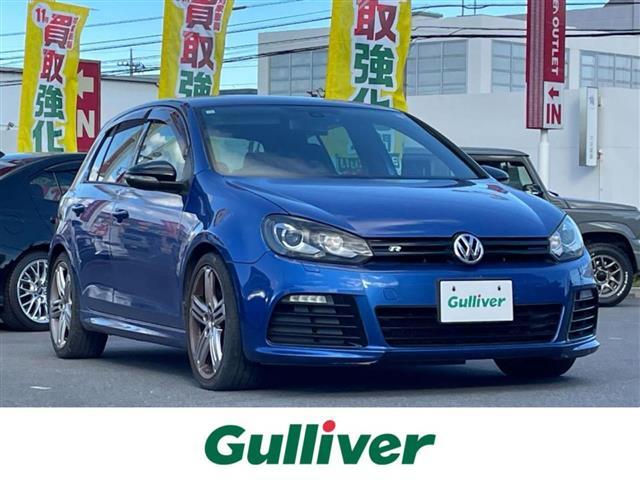 ゴルフ(フォルクスワーゲン) Ｒ　純正ＳＤナビ　ＣＤ　ＤＶＤ　ＳＤ　ＵＳＢ　Ｂｌｕｅｔｏｏｔｈ　ＡＵＸ　バックカメラ　ステアリングリモコン　パドルシフト　革巻付ステアリング　ｓｐｏｒｔ／ｃｏｍｆｏｒｔモード　ＧｏｌｆＲ用バケットシート 中古車画像