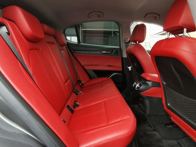 ステルヴィオ 2.2ターボ ディーゼルQ4スプリント 1オーナー 禁煙 ACC 赤革 DNAシステム ナビ フルセグ バックカメラ パドルシフト ブラインドスポットモニター レーンディパーチャーワーニング 衝突軽減 メモリー付電動シート シートヒーター(34枚目)