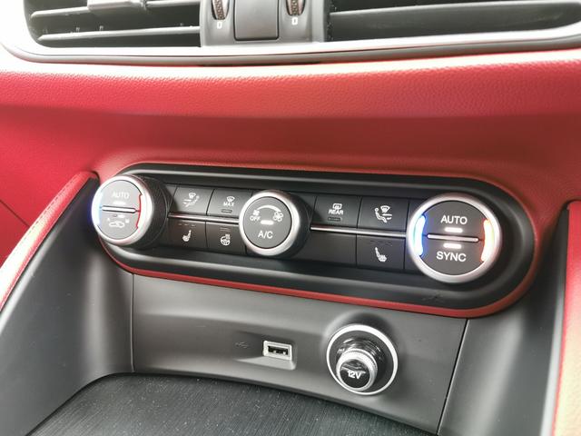 ステルヴィオ 2.2ターボ ディーゼルQ4スプリント 1オーナー 禁煙 ACC 赤革 DNAシステム ナビ フルセグ バックカメラ パドルシフト ブラインドスポットモニター レーンディパーチャーワーニング 衝突軽減 メモリー付電動シート シートヒーター(50枚目)