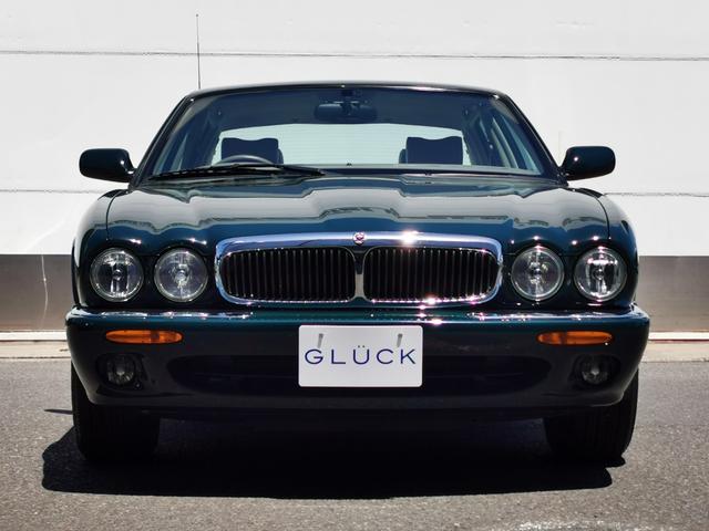 ＸＪ８　３．２－Ｖ８　１オーナー　禁煙　ブリティッシュレーシンググリーン　ルーフ内張り貼替済み　フルオリジナル　ウッドパネル(2枚目)