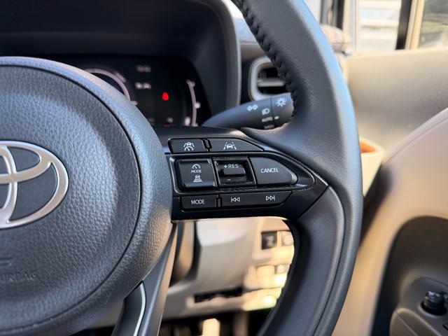 シエンタ ハイブリッドＺ　１オーナー　禁煙車　全周囲カメラ　両側パワースライドドア　ＬＥＤヘッドライト　デジタルＴＶ　ＵＳＢ＆Ｂｌｕｅｔｏｏｔｈ接続　スマートキー　電格ミラー　純正ドラレコ　アダプティブクルーズコントロール（9枚目）