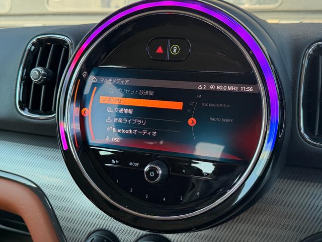 ＭＩＮＩ クーパーＤ　クロスオーバー　禁煙車　茶革　ＡＬＬ４トリム　デジタルパッケージプラス　純正前後ドラレコ　バックカメラ　ＨＵＤ　インテリジェントセーフティ　前席シートヒータ　パワーテールゲート　ＡＣＣ　純正１８ＡＷ　シートメモリー（13枚目）