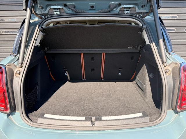 ＭＩＮＩ クーパーＤ　クロスオーバー　禁煙車　茶革　ＡＬＬ４トリム　デジタルパッケージプラス　純正前後ドラレコ　バックカメラ　ＨＵＤ　インテリジェントセーフティ　前席シートヒータ　パワーテールゲート　ＡＣＣ　純正１８ＡＷ　シートメモリー（28枚目）