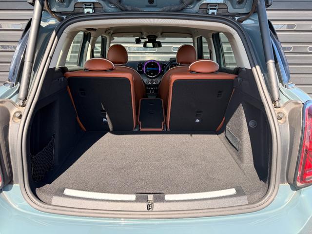 ＭＩＮＩ クーパーＤ　クロスオーバー　禁煙車　茶革　ＡＬＬ４トリム　デジタルパッケージプラス　純正前後ドラレコ　バックカメラ　ＨＵＤ　インテリジェントセーフティ　前席シートヒータ　パワーテールゲート　ＡＣＣ　純正１８ＡＷ　シートメモリー（30枚目）
