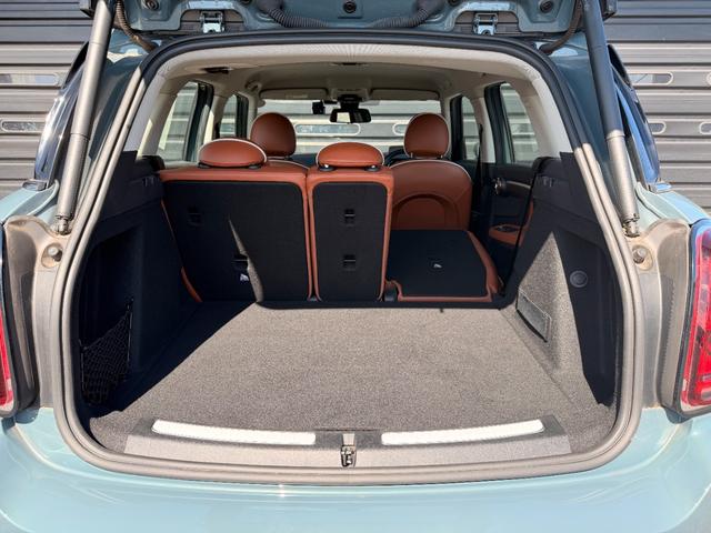 ＭＩＮＩ クーパーＤ　クロスオーバー　禁煙車　茶革　ＡＬＬ４トリム　デジタルパッケージプラス　純正前後ドラレコ　バックカメラ　ＨＵＤ　インテリジェントセーフティ　前席シートヒータ　パワーテールゲート　ＡＣＣ　純正１８ＡＷ　シートメモリー（32枚目）