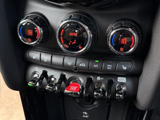 ＭＩＮＩ クーパー　レゾリュート・エディション　１オーナー　禁煙車　特別仕様車　ハーフレザー　クルコン　ＡｐｐｌｅＣａｒＰｌａｙ　ＡｎｄｒｏｉｄＡｕｔｏ　バックカメラ　前席シートヒーター　スマートキー　前後ドラレコ　ＬＥＤヘッドライト　純正１８ＡＷ（19枚目）