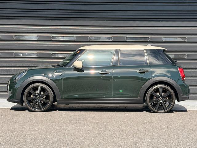 ＭＩＮＩ クーパー　レゾリュート・エディション　１オーナー　禁煙車　特別仕様車　ハーフレザー　クルコン　ＡｐｐｌｅＣａｒＰｌａｙ　ＡｎｄｒｏｉｄＡｕｔｏ　バックカメラ　前席シートヒーター　スマートキー　前後ドラレコ　ＬＥＤヘッドライト　純正１８ＡＷ（37枚目）