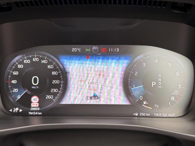 ＸＣ４０ Ｔ５　ＡＷＤ　インスクリプション　禁煙車　スライディングルーフ　ｈａｒｍａｎ／ｋａｒｄｏｎ　クリスタルシフトノブ　３６０度カメラ　全席シートヒータ　ステアリングヒータ　前後ドラレコ　ハンズフリーパワーテールゲート　純正１９ＡＷ　ＡＣＣ（10枚目）