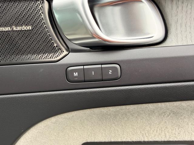 ＸＣ４０ Ｔ５　ＡＷＤ　インスクリプション　禁煙車　スライディングルーフ　ｈａｒｍａｎ／ｋａｒｄｏｎ　クリスタルシフトノブ　３６０度カメラ　全席シートヒータ　ステアリングヒータ　前後ドラレコ　ハンズフリーパワーテールゲート　純正１９ＡＷ　ＡＣＣ（23枚目）