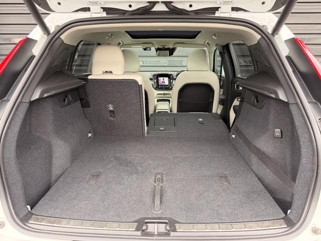 ＸＣ４０ Ｔ５　ＡＷＤ　インスクリプション　禁煙車　スライディングルーフ　ｈａｒｍａｎ／ｋａｒｄｏｎ　クリスタルシフトノブ　３６０度カメラ　全席シートヒータ　ステアリングヒータ　前後ドラレコ　ハンズフリーパワーテールゲート　純正１９ＡＷ　ＡＣＣ（34枚目）
