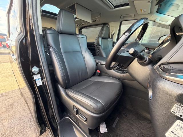 ヴェルファイアハイブリッド ZR Gエディション 1オーナ 禁煙車 スライディングルーフ インテリジェントルームミラー ヒータ&クーラ付フロントシート ヒータ付リアシート ステアリングヒータ フリップダウンモニター パワーバックドア 17AW ACC(26枚目)