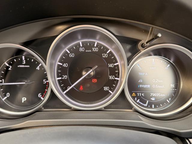 ＣＸ－８ ＸＤ　ブラックトーンエディション　１オーナー　禁煙車　７人乗り　ＨＵＤ　ステアリングヒーター　全周囲カメラ　全席シートヒーター　電動フロントシート　運転席側シートメモリー　パワーテールゲート　３列目電源ポート　純正１９ＡＷ　ＡＣＣ（8枚目）