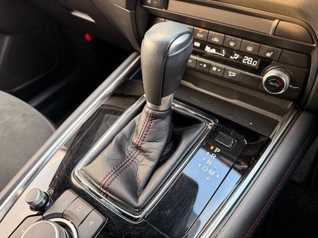 ＣＸ－８ ＸＤ　ブラックトーンエディション　１オーナー　禁煙車　７人乗り　ＨＵＤ　ステアリングヒーター　全周囲カメラ　全席シートヒーター　電動フロントシート　運転席側シートメモリー　パワーテールゲート　３列目電源ポート　純正１９ＡＷ　ＡＣＣ（18枚目）