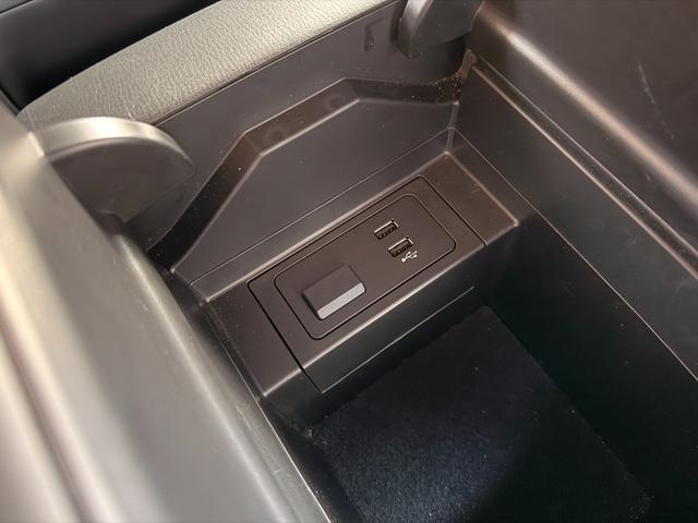 ＣＸ－８ ＸＤ　ブラックトーンエディション　１オーナー　禁煙車　７人乗り　ＨＵＤ　ステアリングヒーター　全周囲カメラ　全席シートヒーター　電動フロントシート　運転席側シートメモリー　パワーテールゲート　３列目電源ポート　純正１９ＡＷ　ＡＣＣ（20枚目）