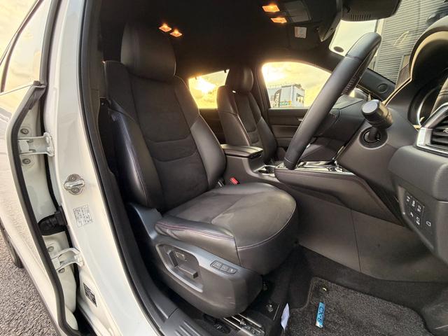 ＣＸ－８ ＸＤ　ブラックトーンエディション　１オーナー　禁煙車　７人乗り　ＨＵＤ　ステアリングヒーター　全周囲カメラ　全席シートヒーター　電動フロントシート　運転席側シートメモリー　パワーテールゲート　３列目電源ポート　純正１９ＡＷ　ＡＣＣ（21枚目）